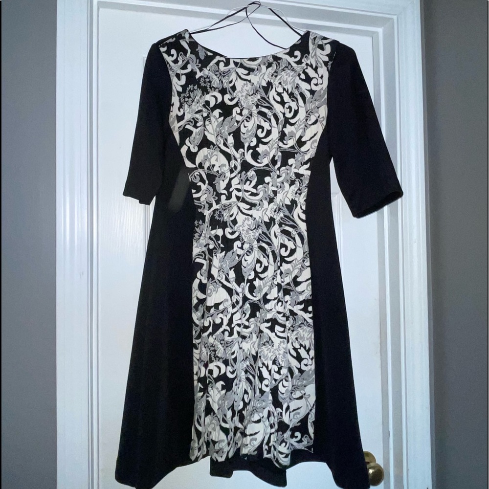 Sandra Daren Black/Cream Dress sz.12